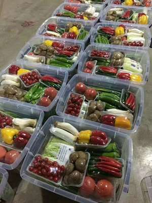 从田间到餐桌 现代蔬菜配送与新鲜零售的双重奏